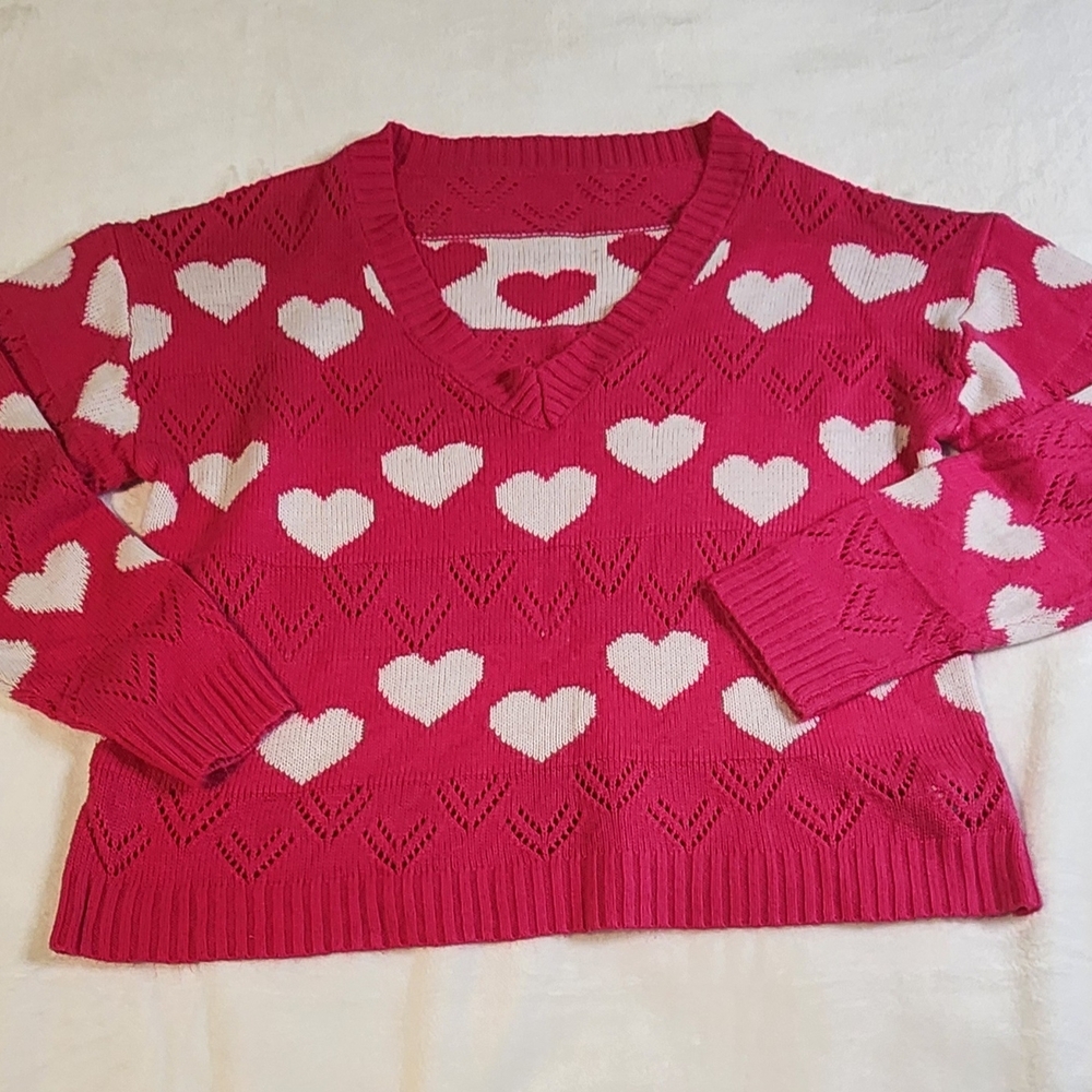 Pink And White Heart Print Sweater, V-Neck Knit, EUC,‎ Size Large